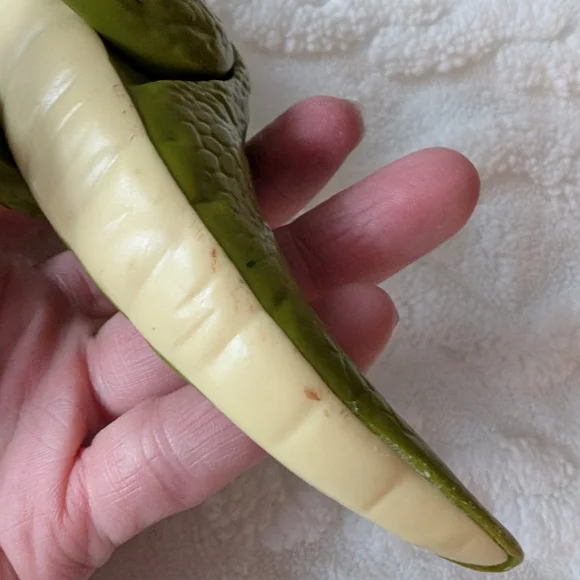 Gigantasourus Figure Toys. Kids Dinosaur Toys - Picture 7 of 8